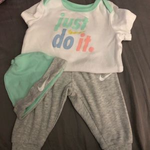 Nike outfit with hat